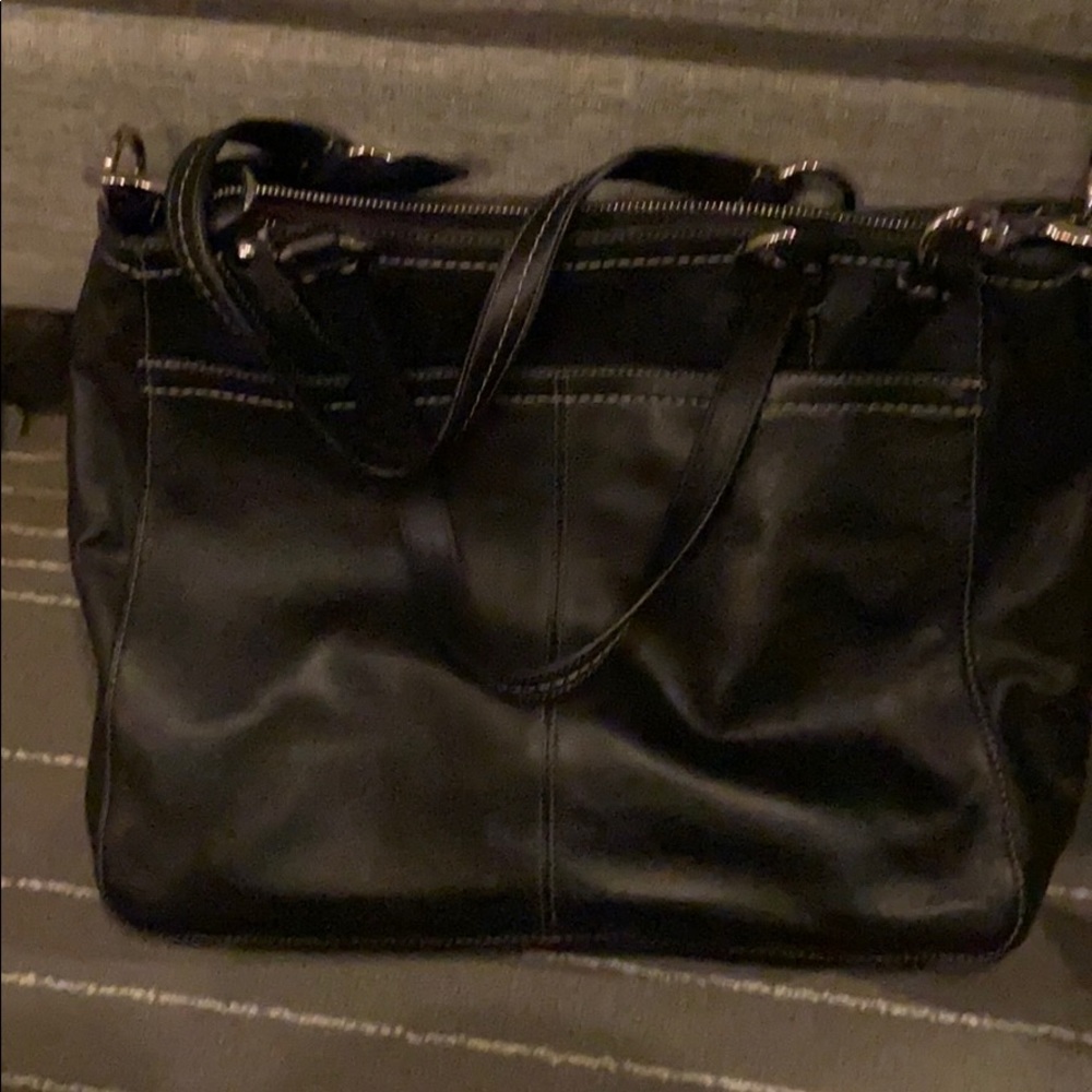 Coach - Picture 3 of 4